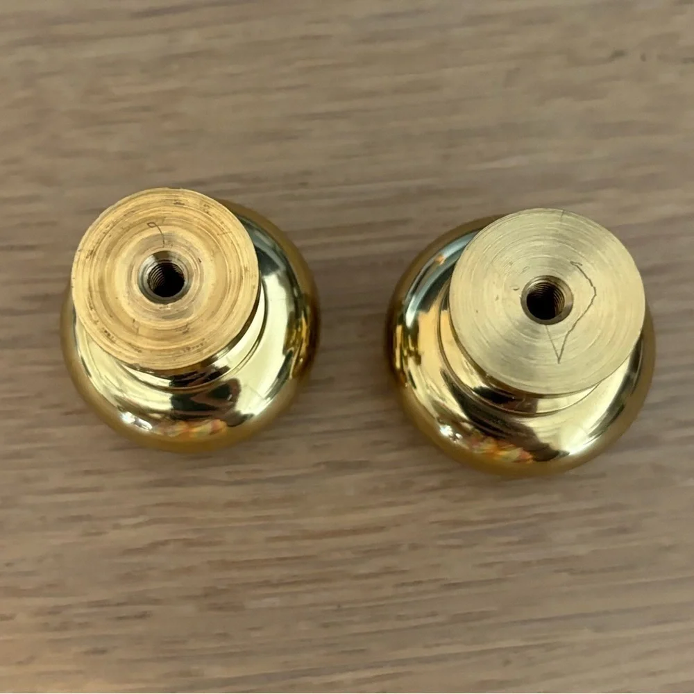 Set of 2 cabinet‎ door knobs Solid brass. New